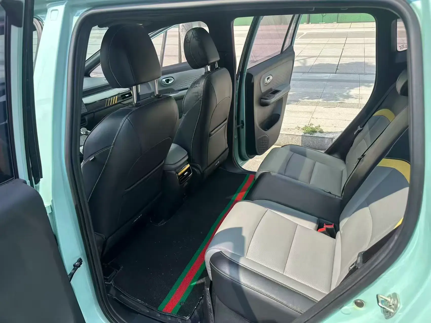 2022 AION Y thumbnail 4