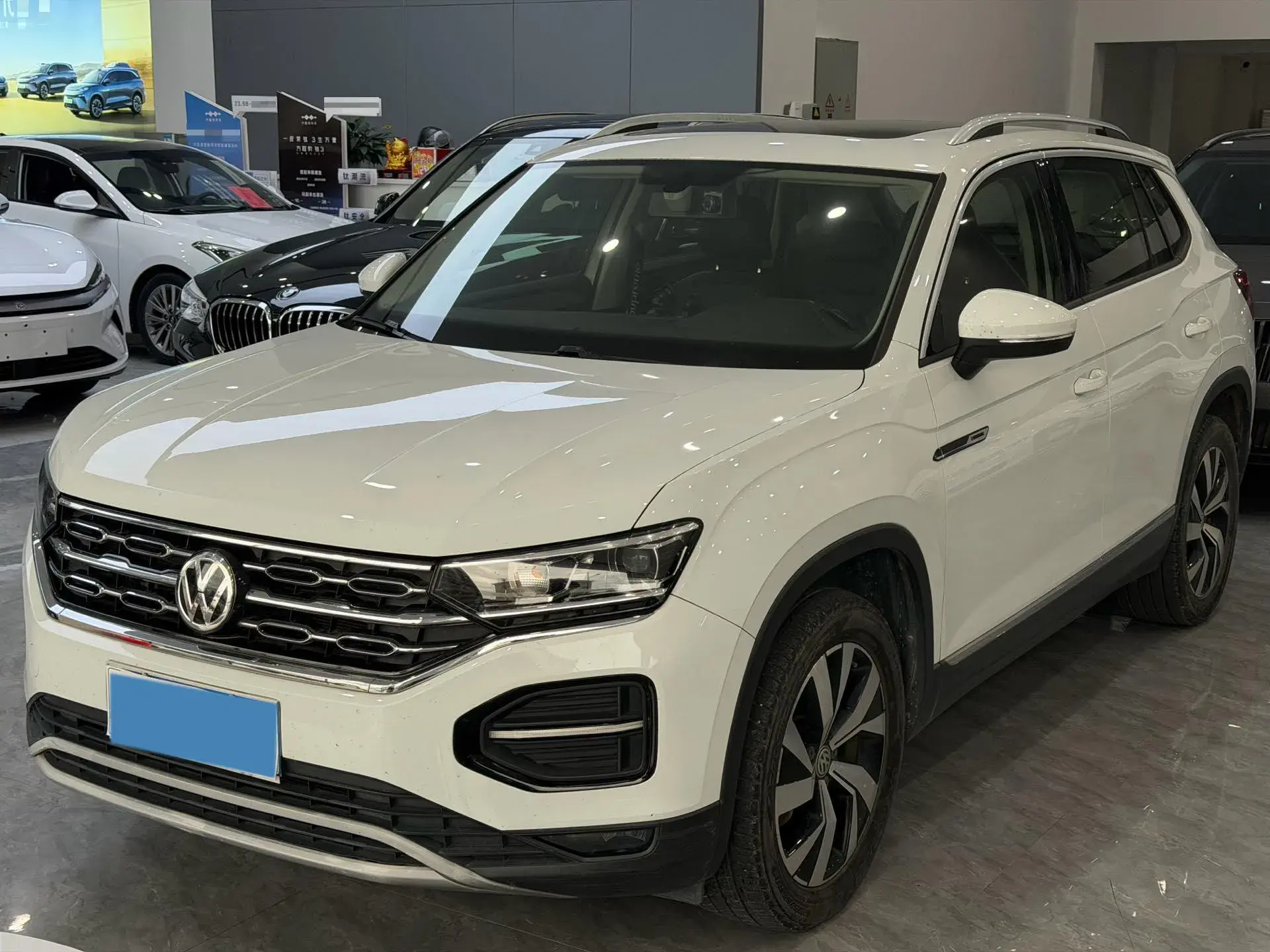 2019 VOLKSWAGEN TAYRON view 1