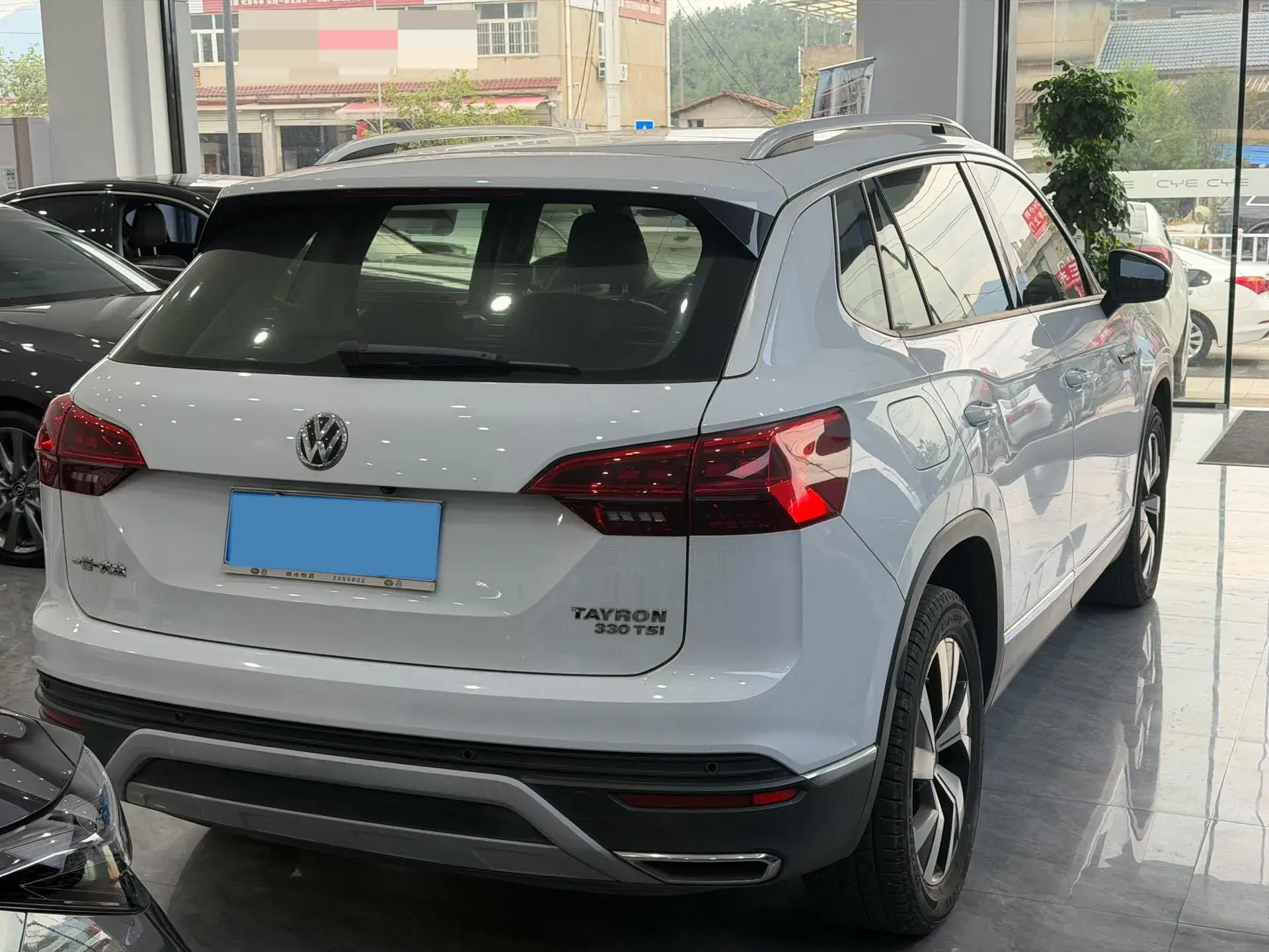 2019 VOLKSWAGEN TAYRON thumbnail 4