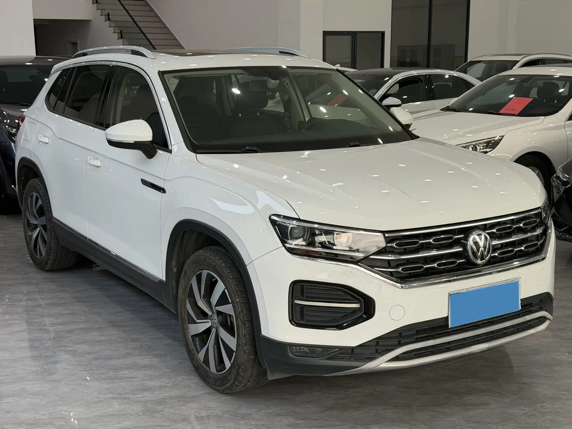 2019 VOLKSWAGEN TAYRON thumbnail 3