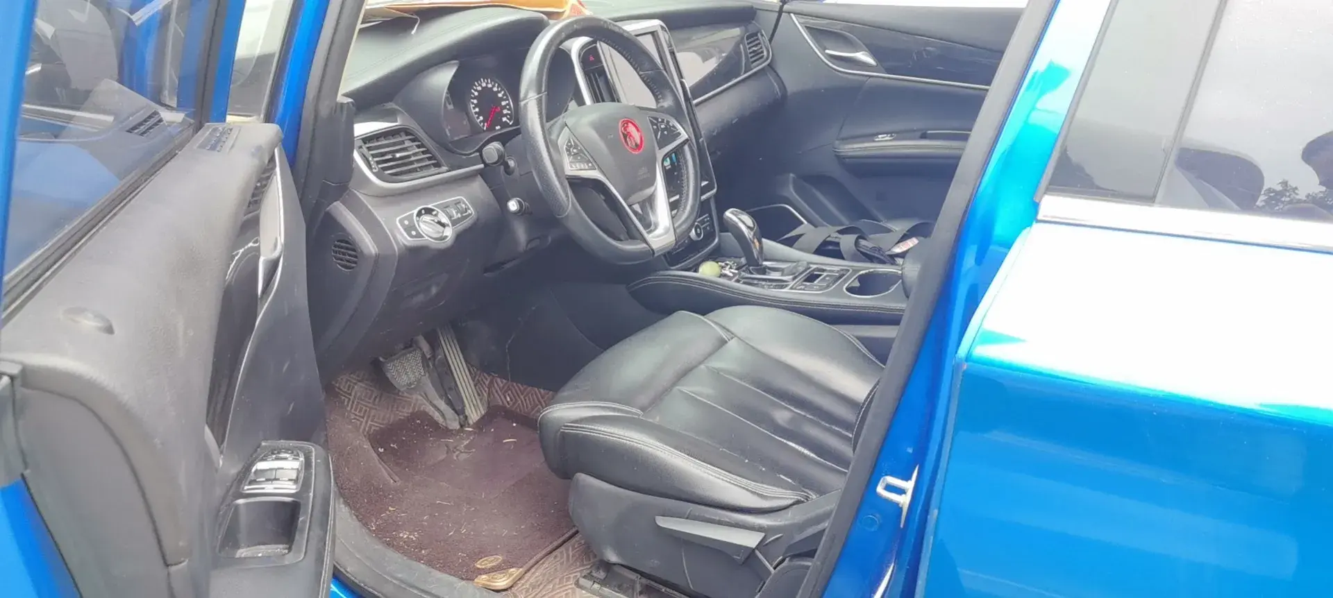 2017 BYD SONG thumbnail 4