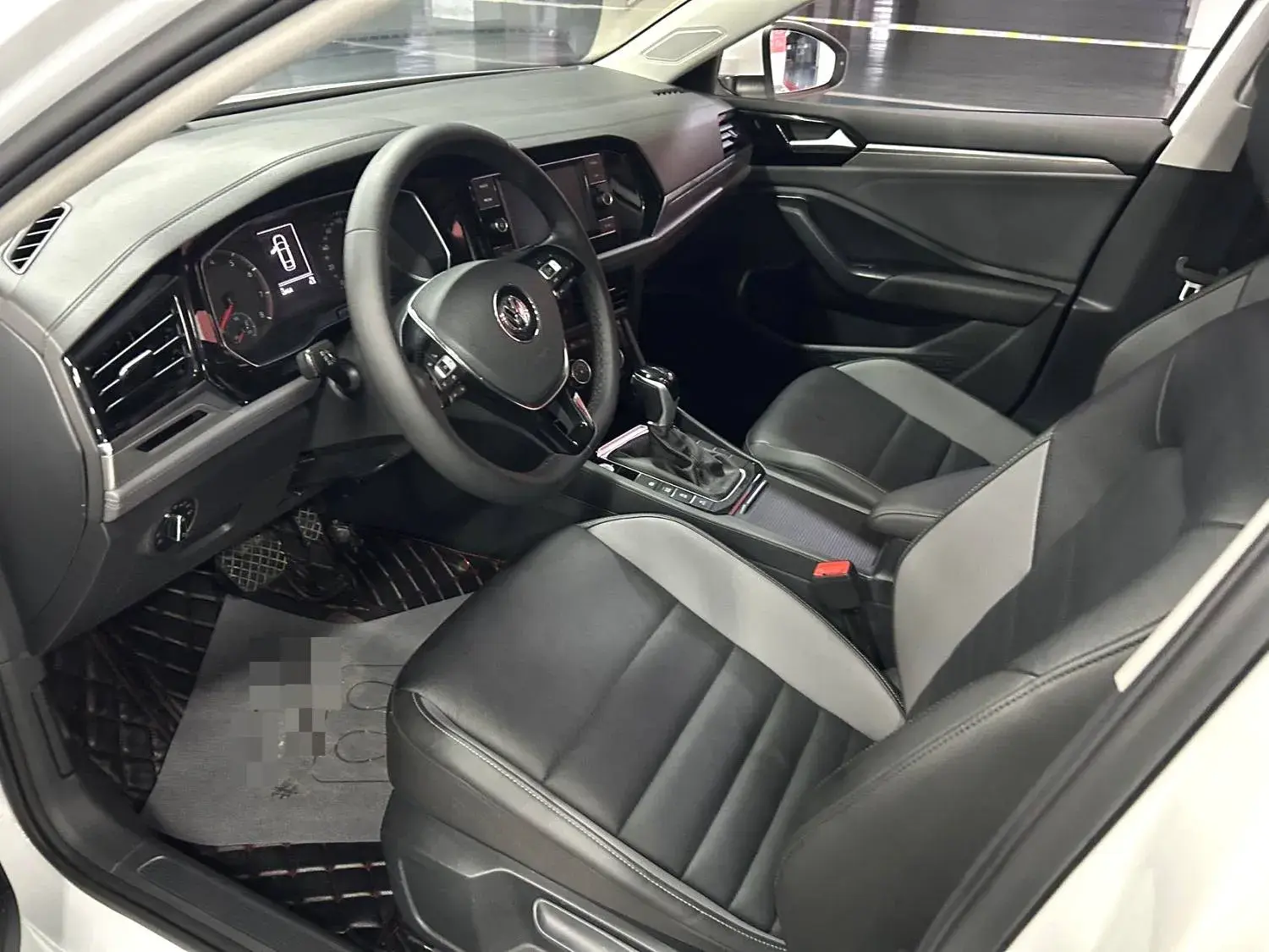 2020 VOLKSWAGEN SAGITAR thumbnail 4