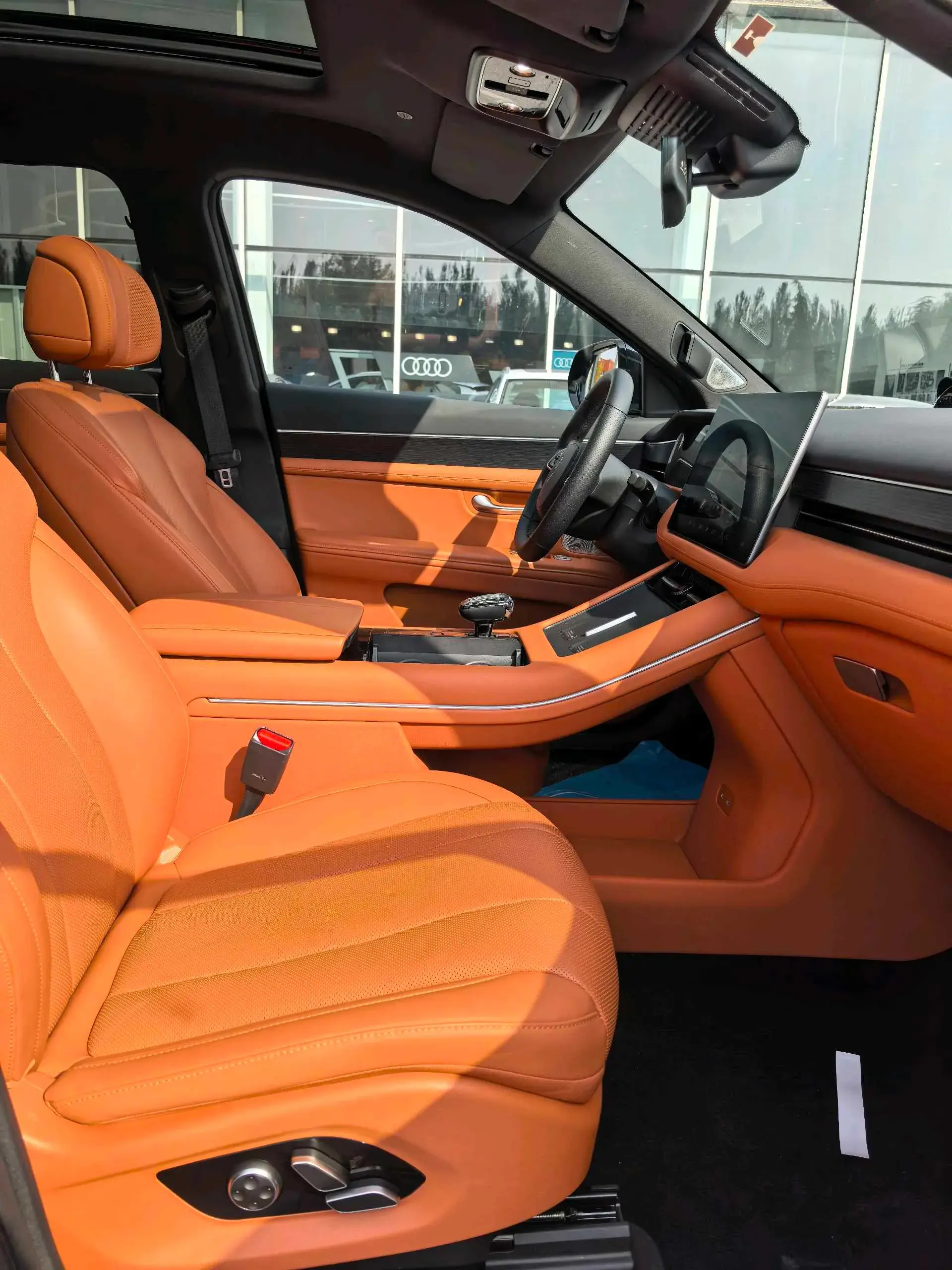 2024 AITO AITO thumbnail 4