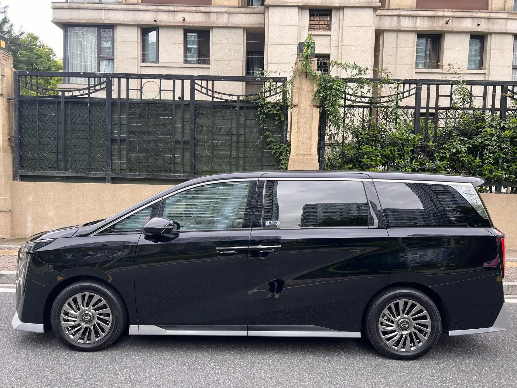 2023 GAC TRUMPCHI thumbnail 2