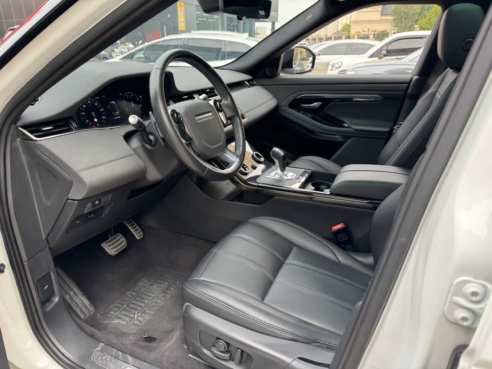 2020 LAND ROVER thumbnail 2