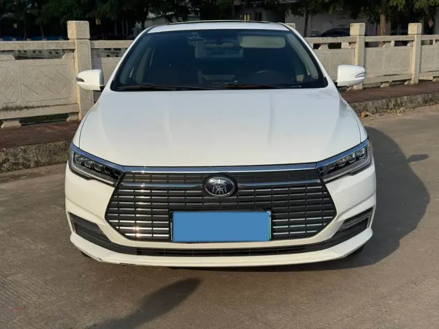 2021 BYD QIN thumbnail 2