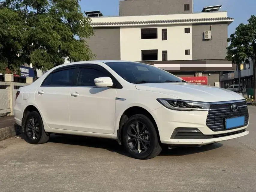 2021 BYD QIN thumbnail 3