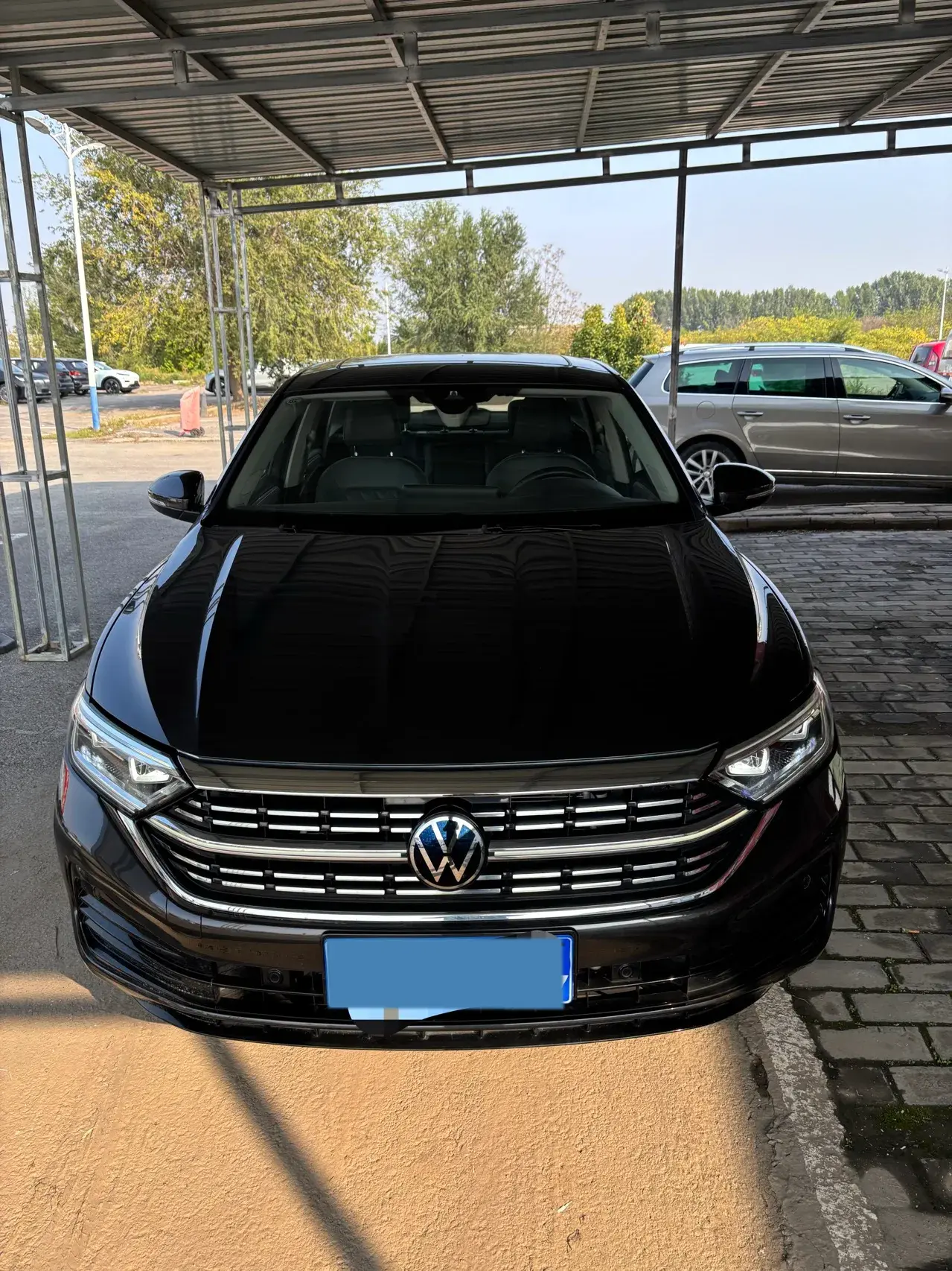 2023 VOLKSWAGEN SAGITAR thumbnail 2