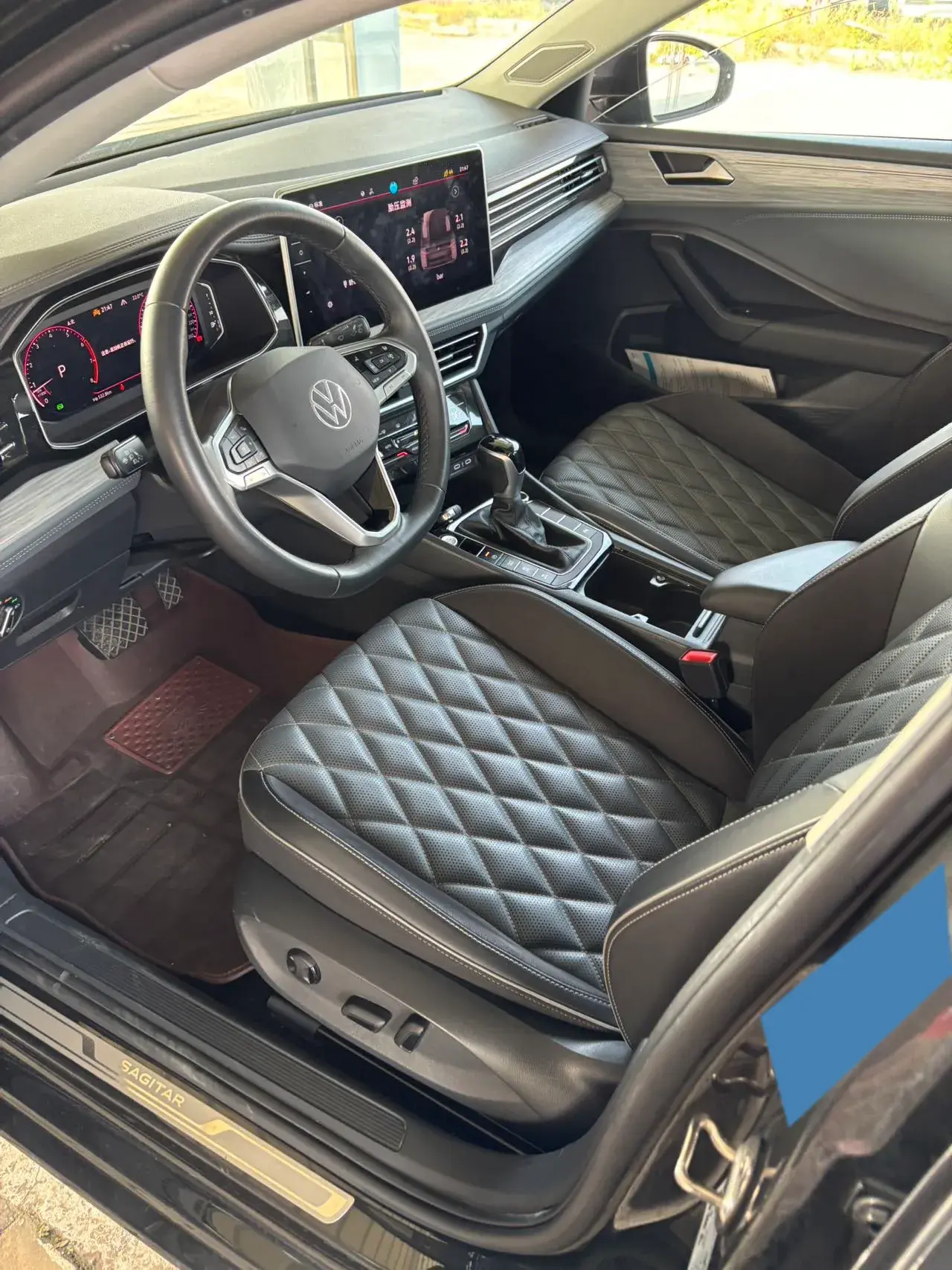 2023 VOLKSWAGEN SAGITAR thumbnail 4