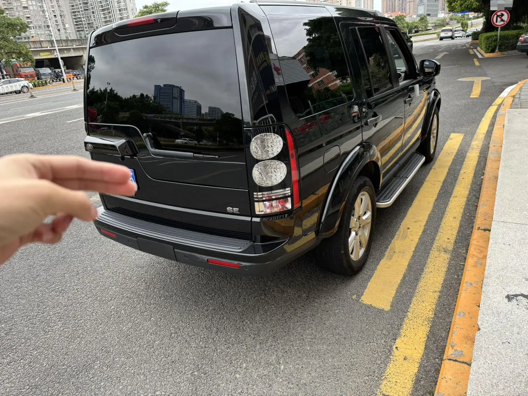 2016 LAND ROVER thumbnail 4