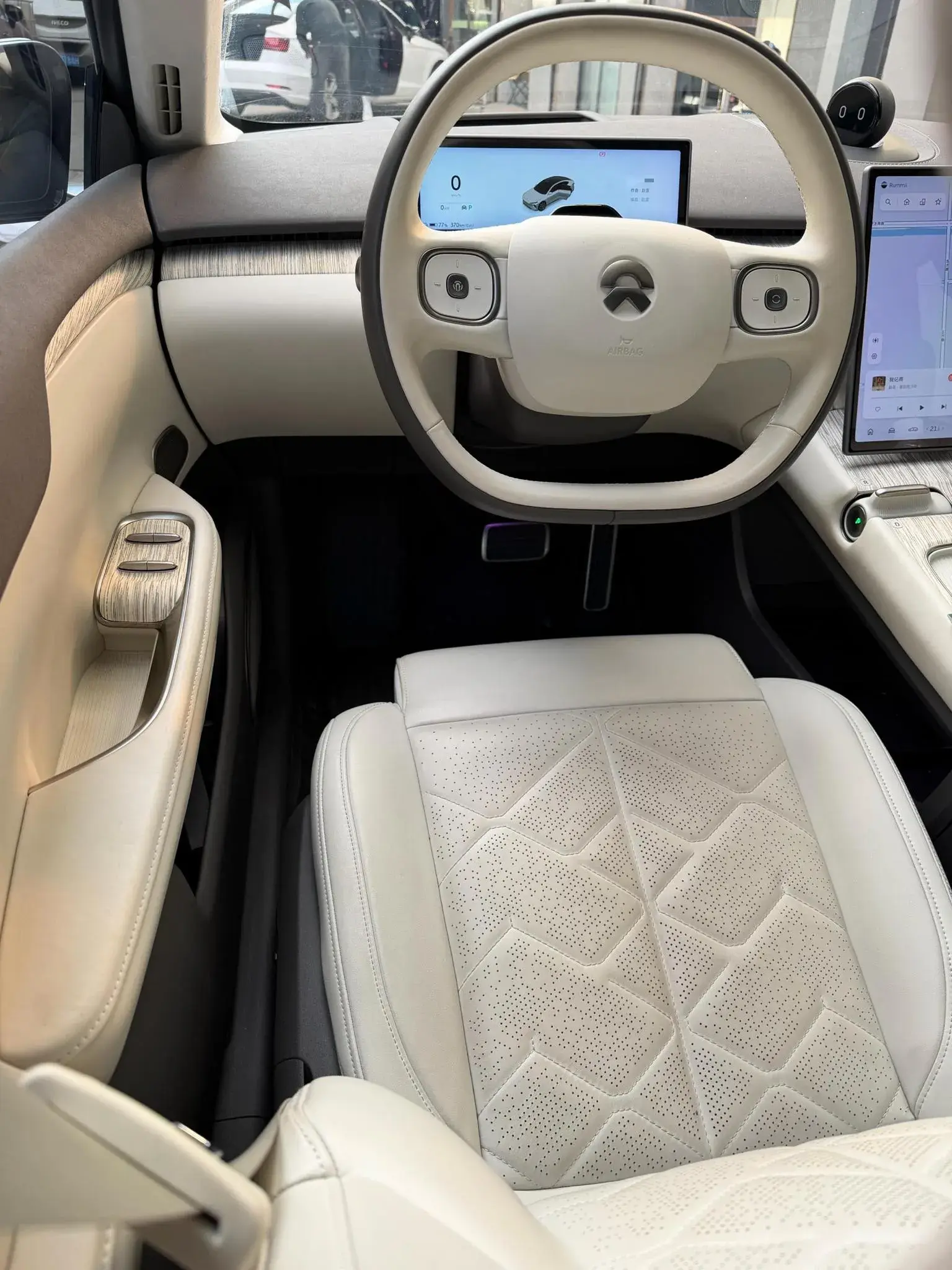 2024 NIO ET7 thumbnail 4