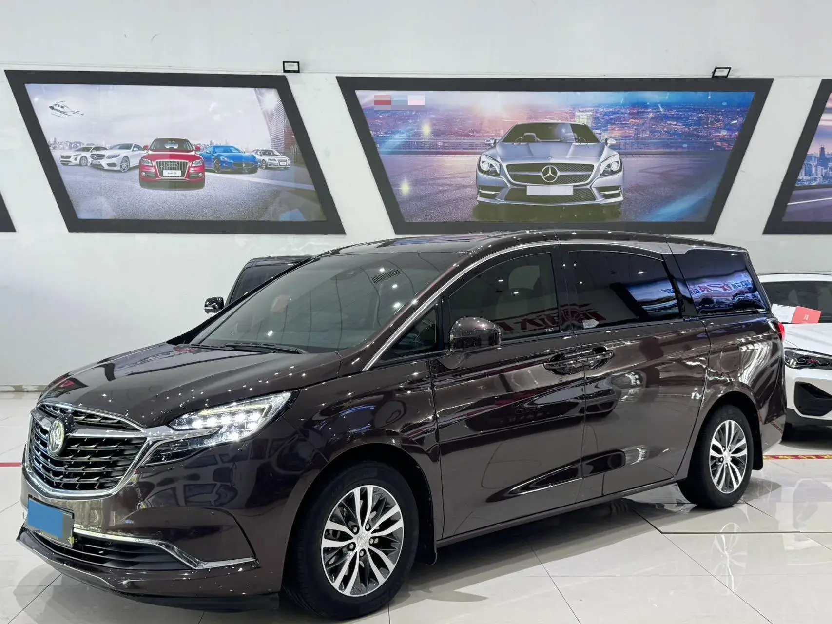 2021 BUICK GL8 view 1