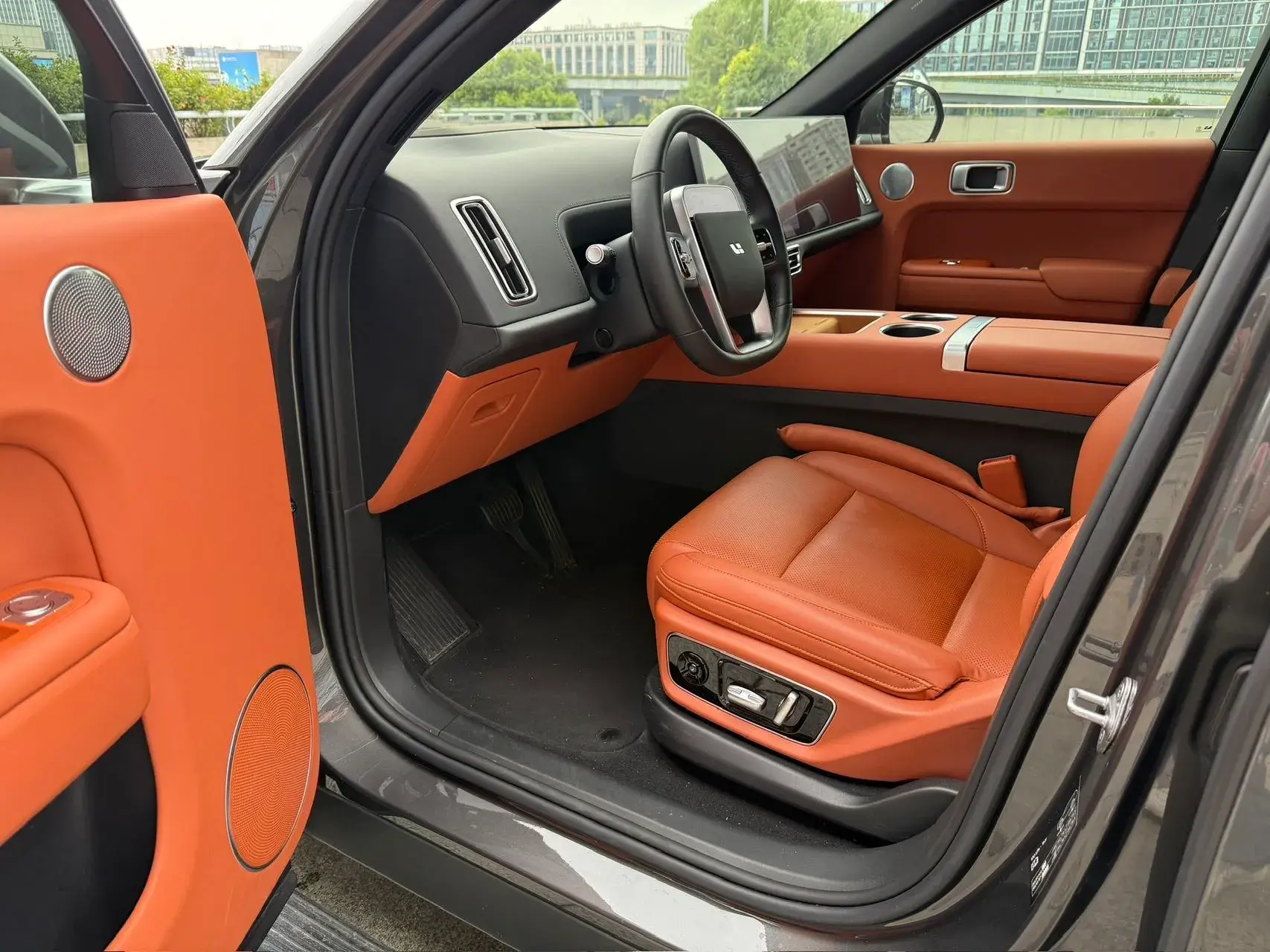 2023 LI L7 thumbnail 4