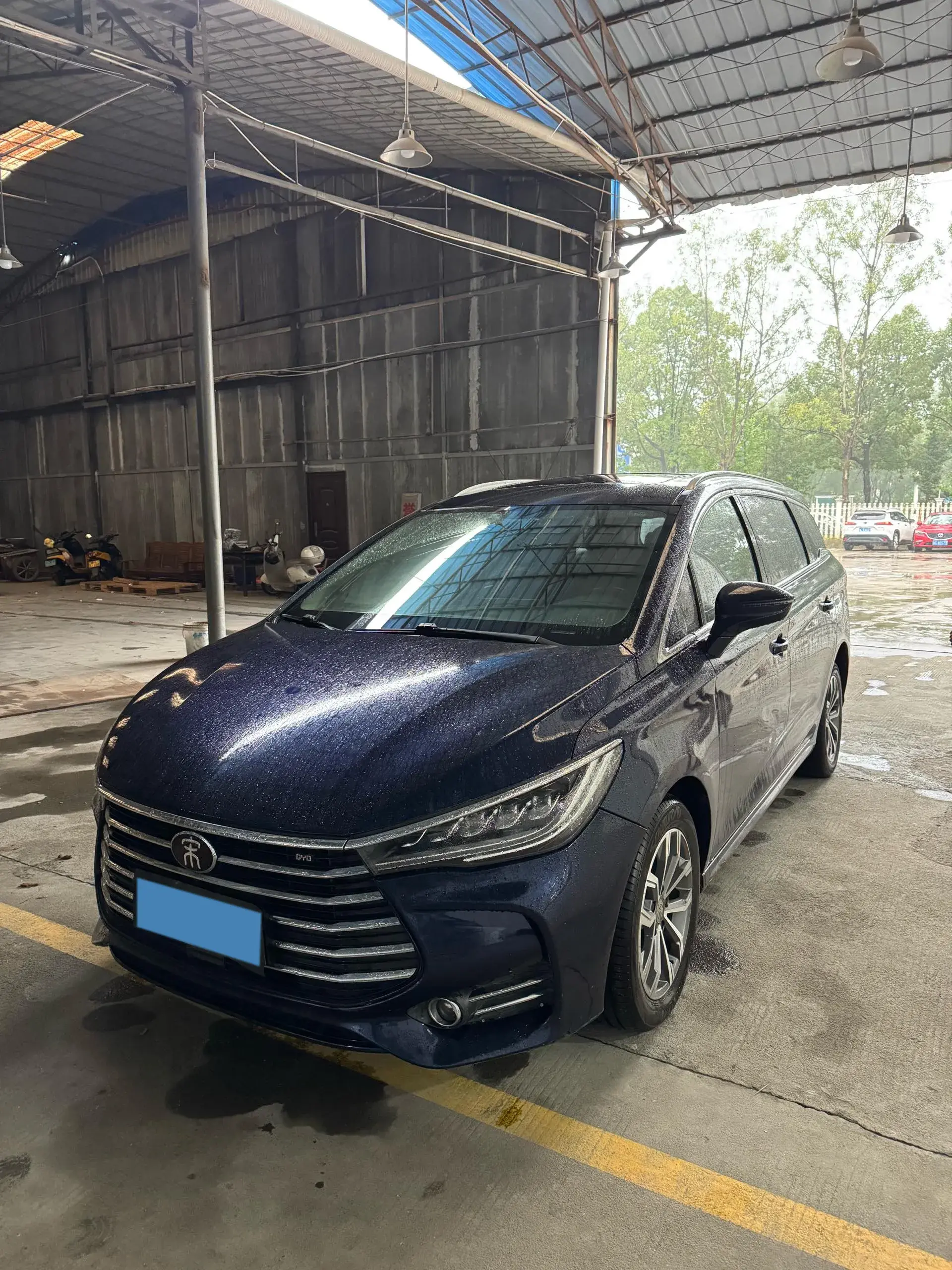 2019 BYD SONG view 1