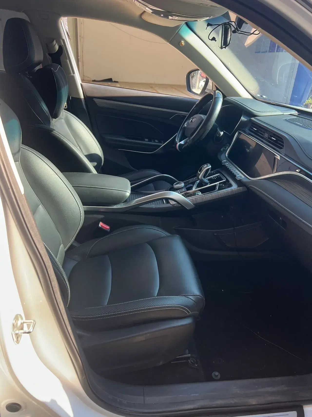 2020 GEELY AZKARRA thumbnail 4