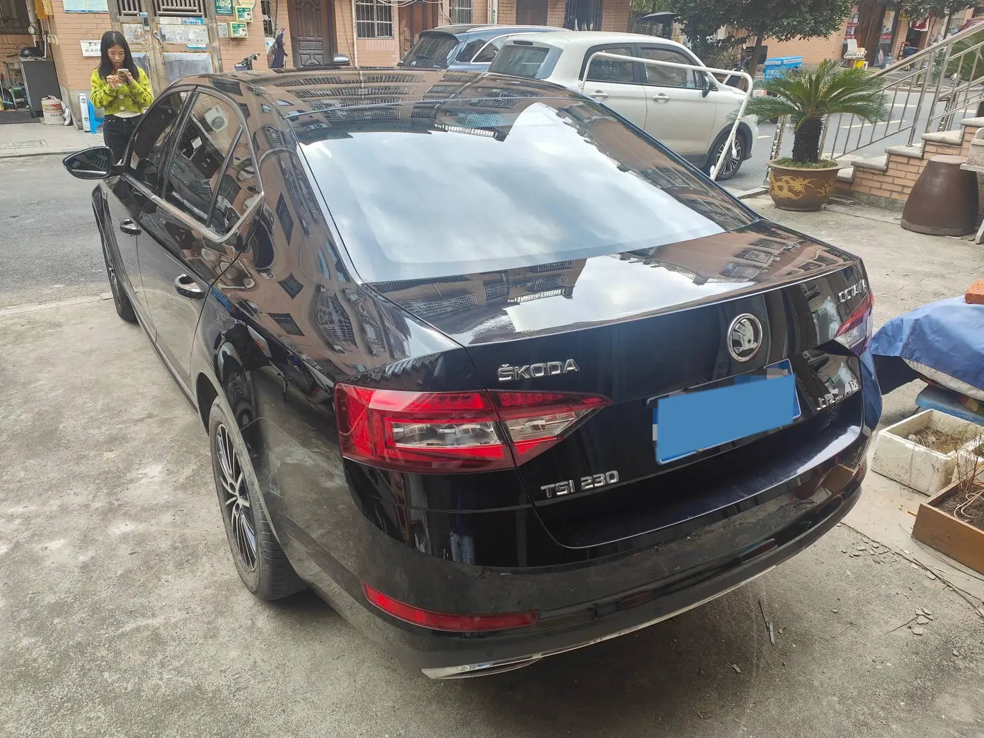 2018 SKODA OCTAVIA thumbnail 3