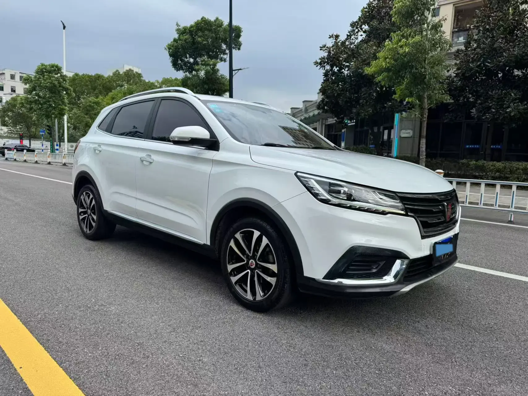 2018 ROEWE RX3 thumbnail 3
