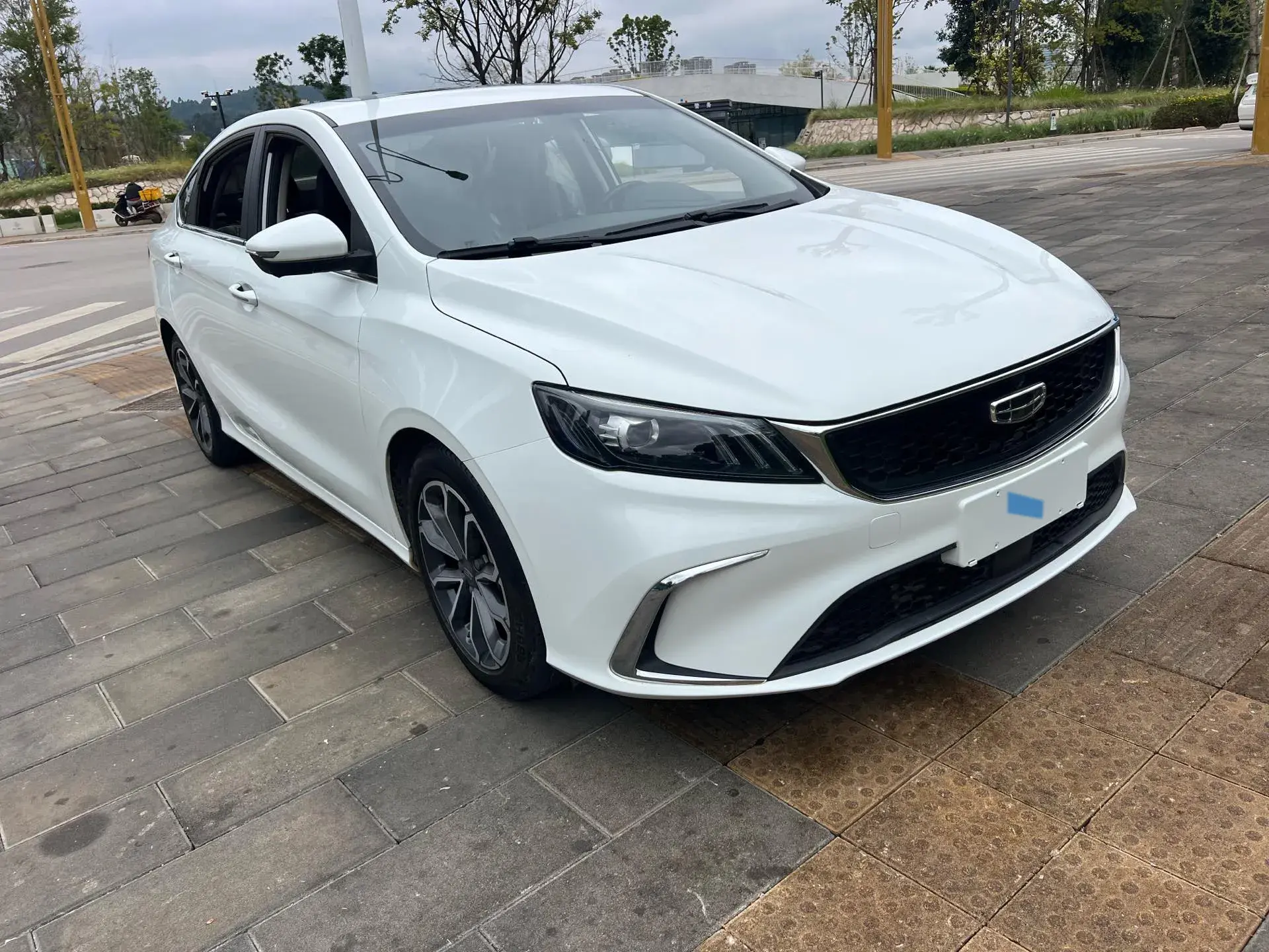 2020 GEELY BINRAY thumbnail 3