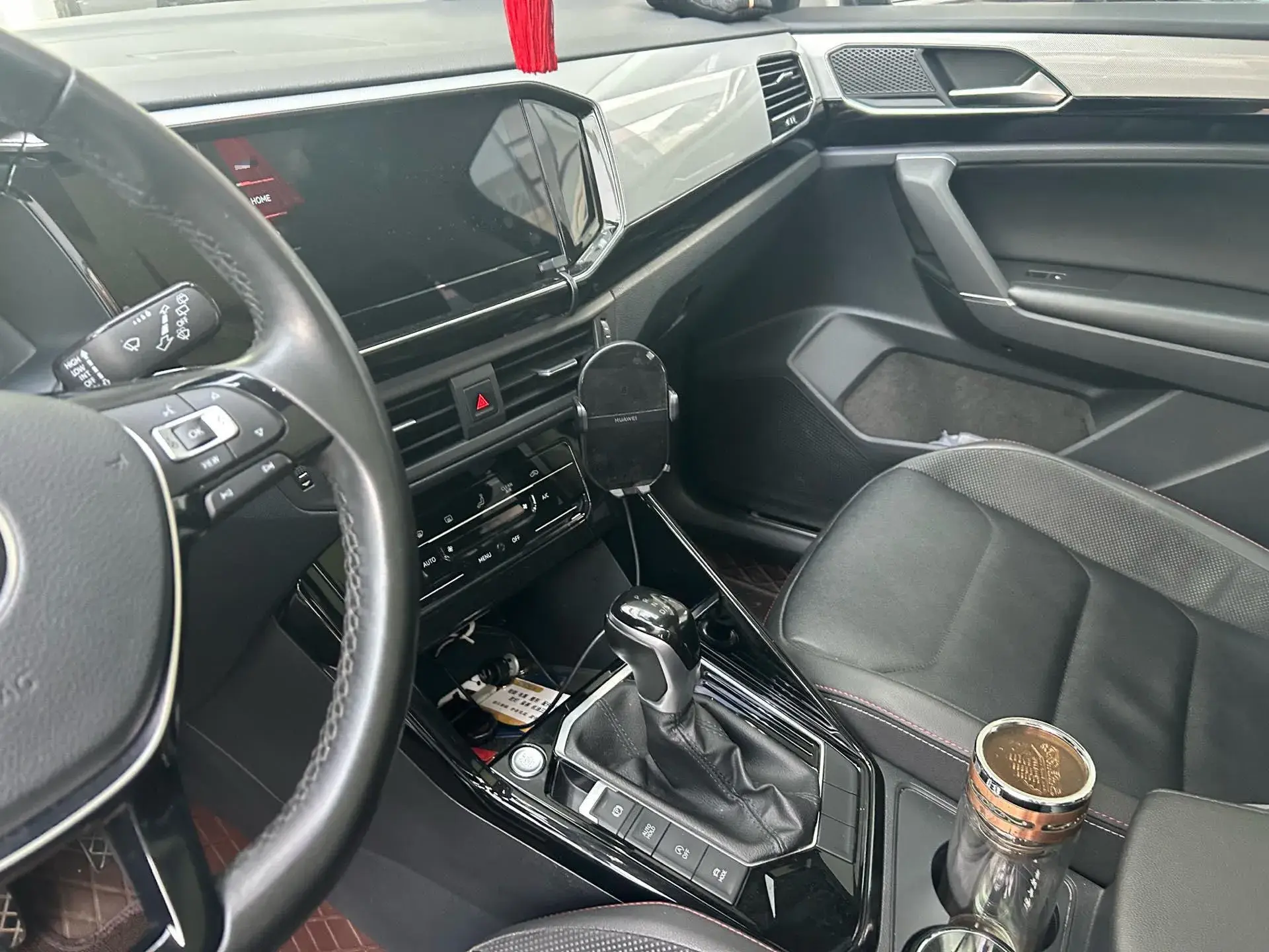 2019 VOLKSWAGEN TAYRON thumbnail 3