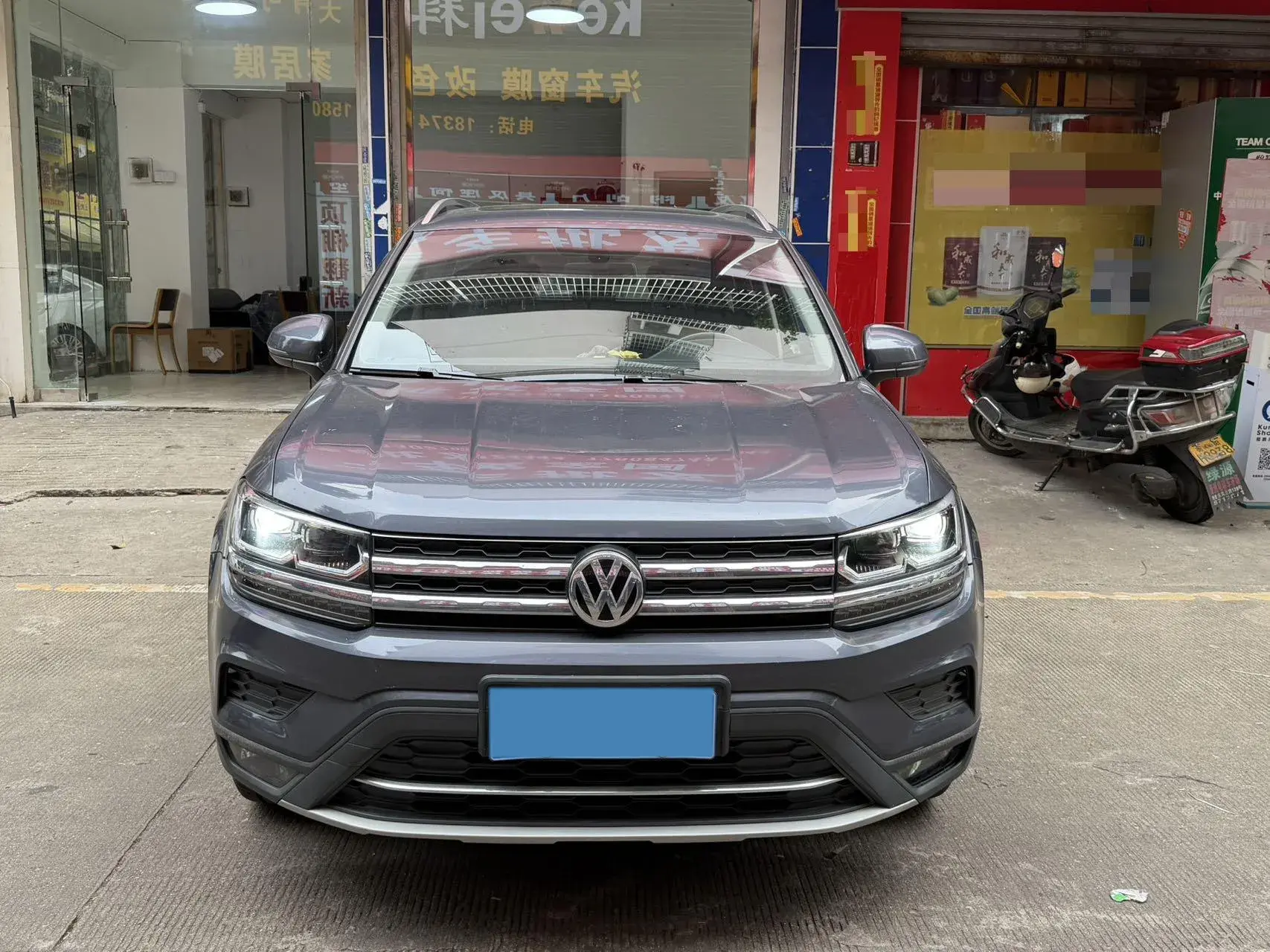 2019 VOLKSWAGEN THARU thumbnail 2