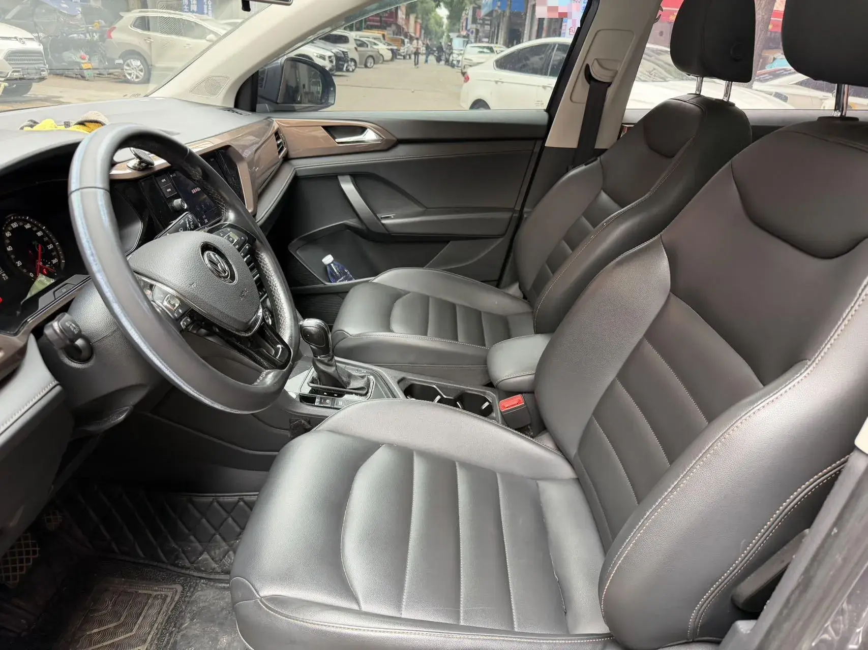 2019 VOLKSWAGEN THARU thumbnail 4