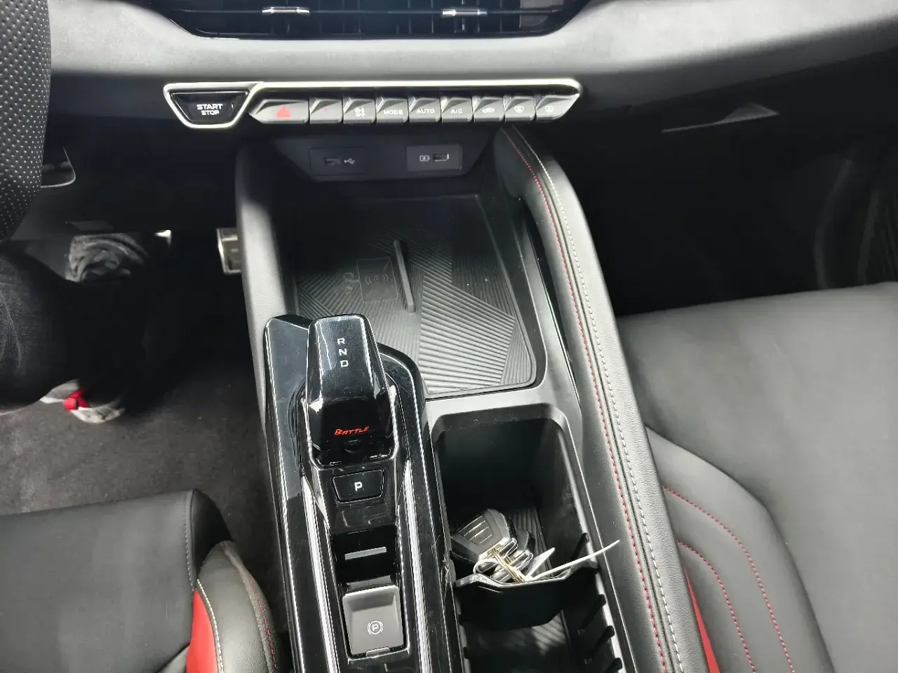 2022 GEELY COOLRAY thumbnail 4