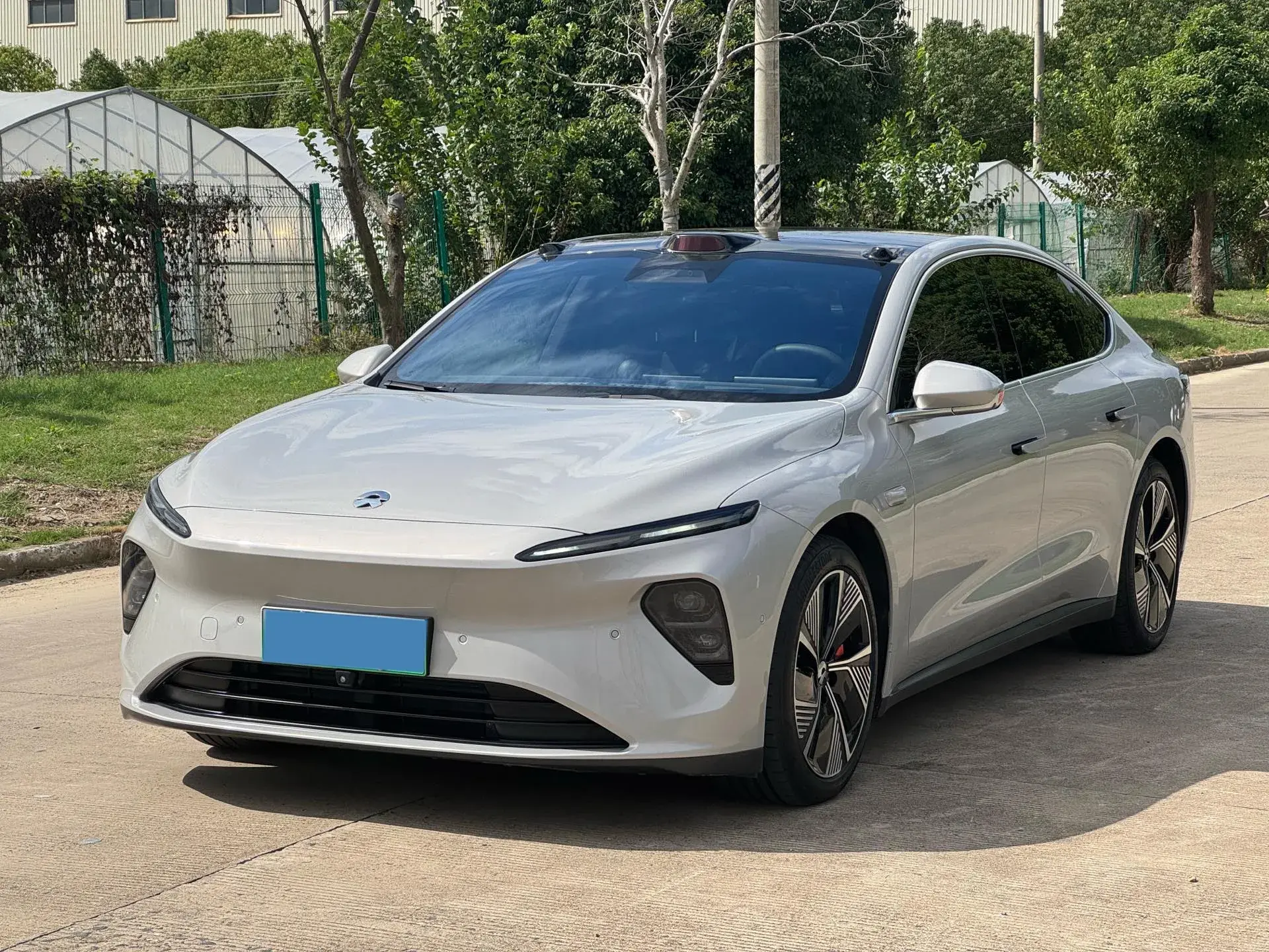 2023 NIO ET7 view 1