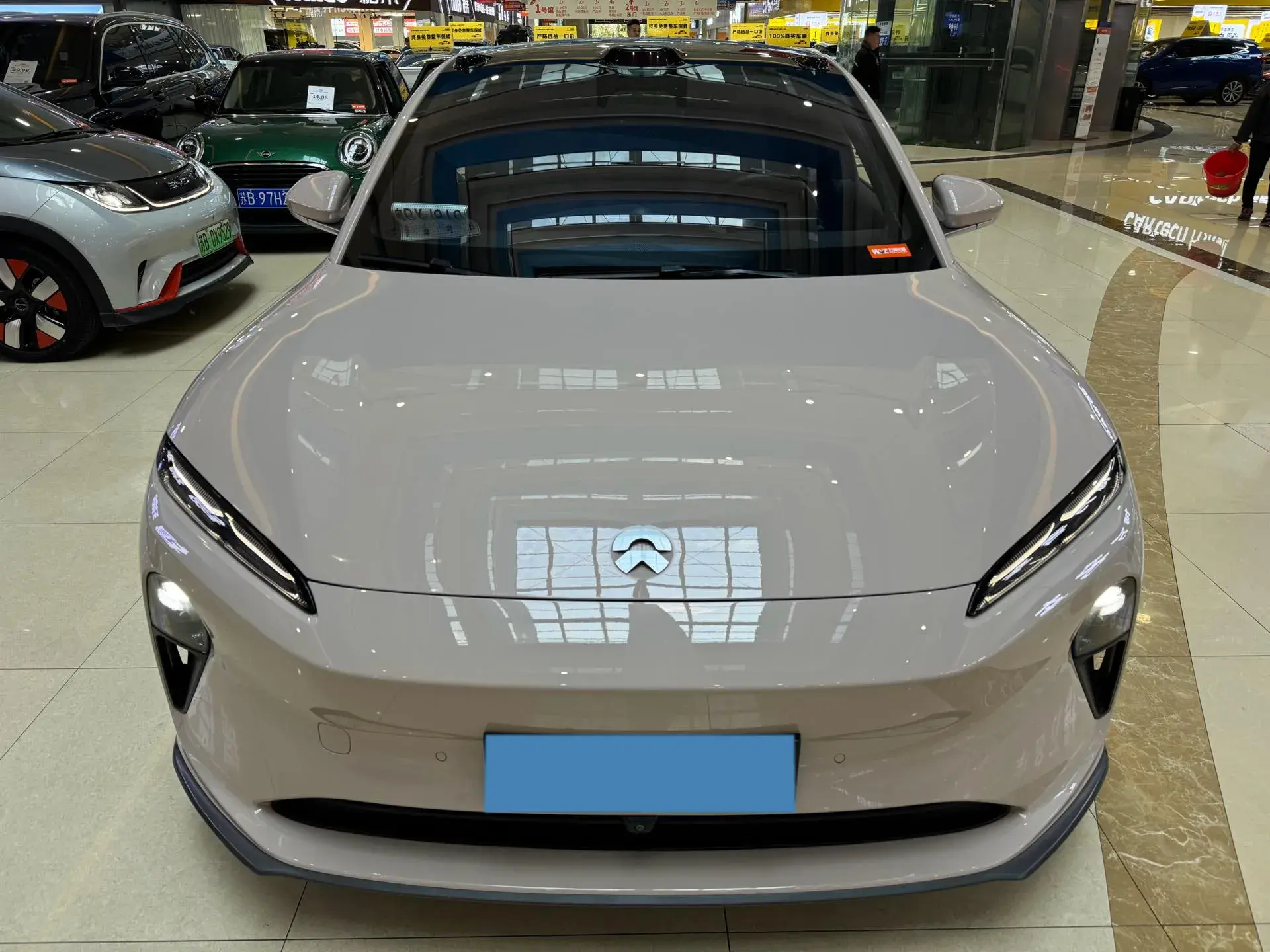 2022 NIO ET5 thumbnail 2