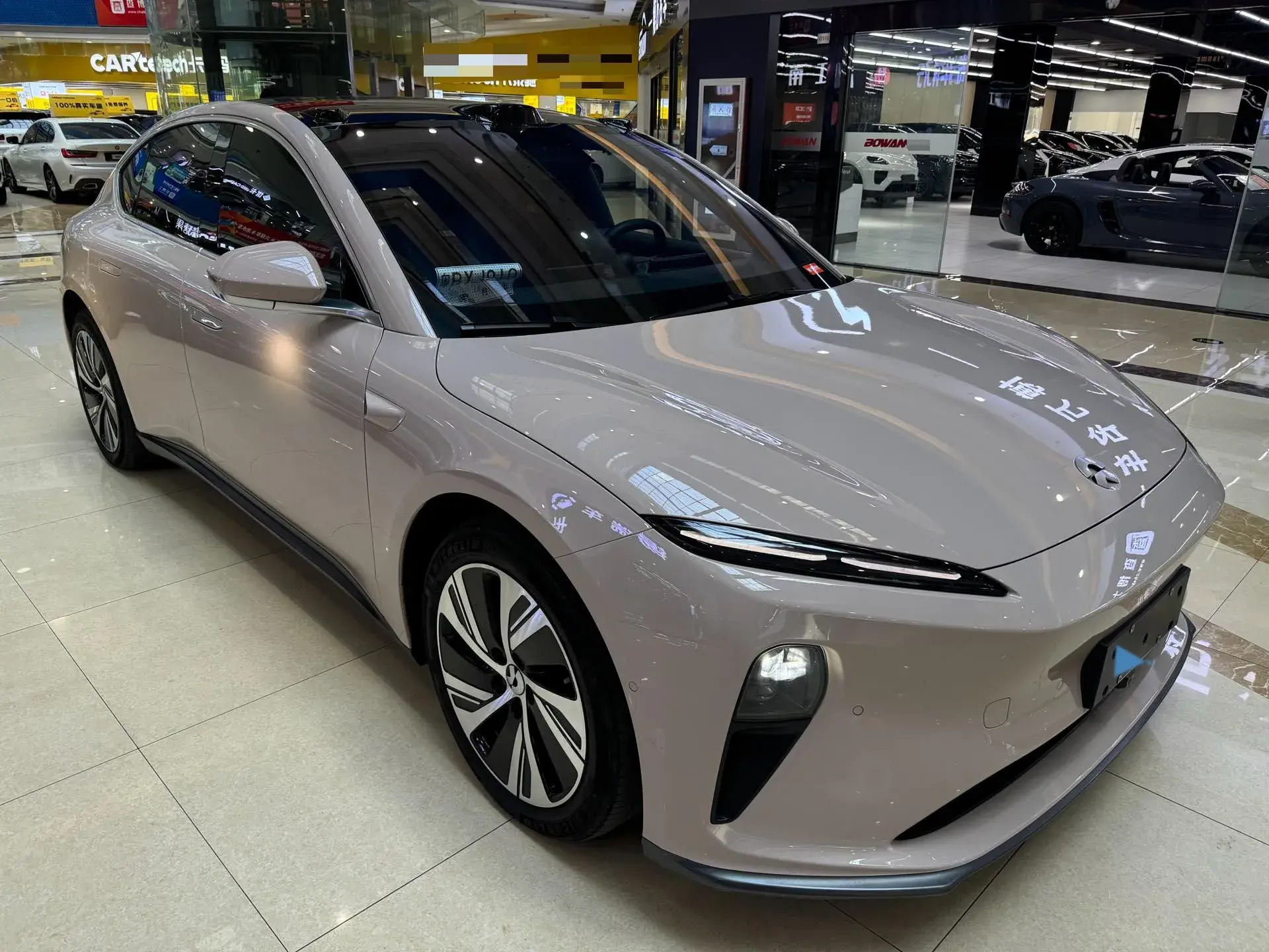 2022 NIO ET5 thumbnail 3