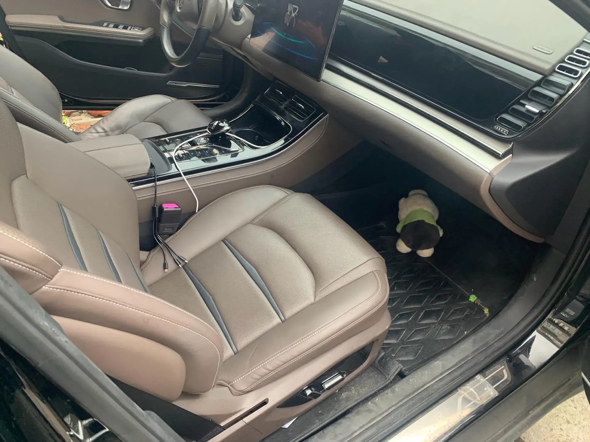 2021 BYD HAN thumbnail 4