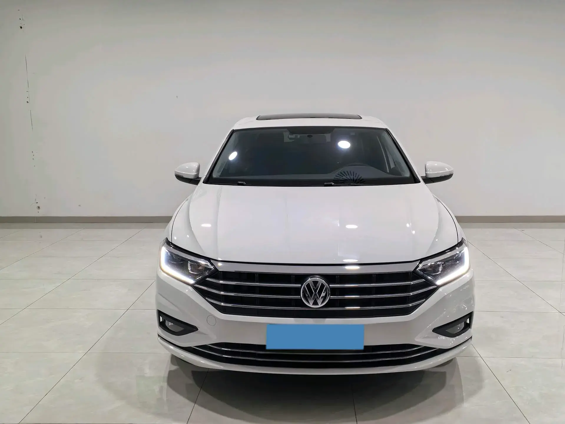 2021 VOLKSWAGEN SAGITAR thumbnail 3
