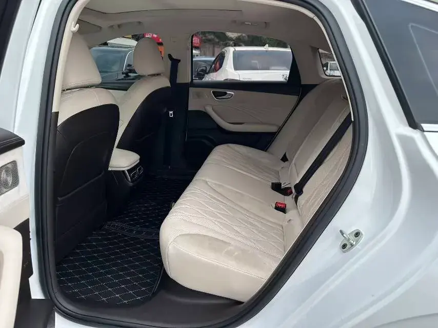 2023 ROEWE D7 thumbnail 4