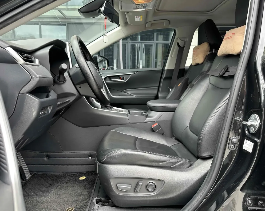 2021 Toyota RAV4 Hybird E+ 2.5L 180HP L4 E-CVT PHEV 15.984KWH,autocango,china used car exporter,china ev exporter,chinese used car exporter,chinese used ev exporter