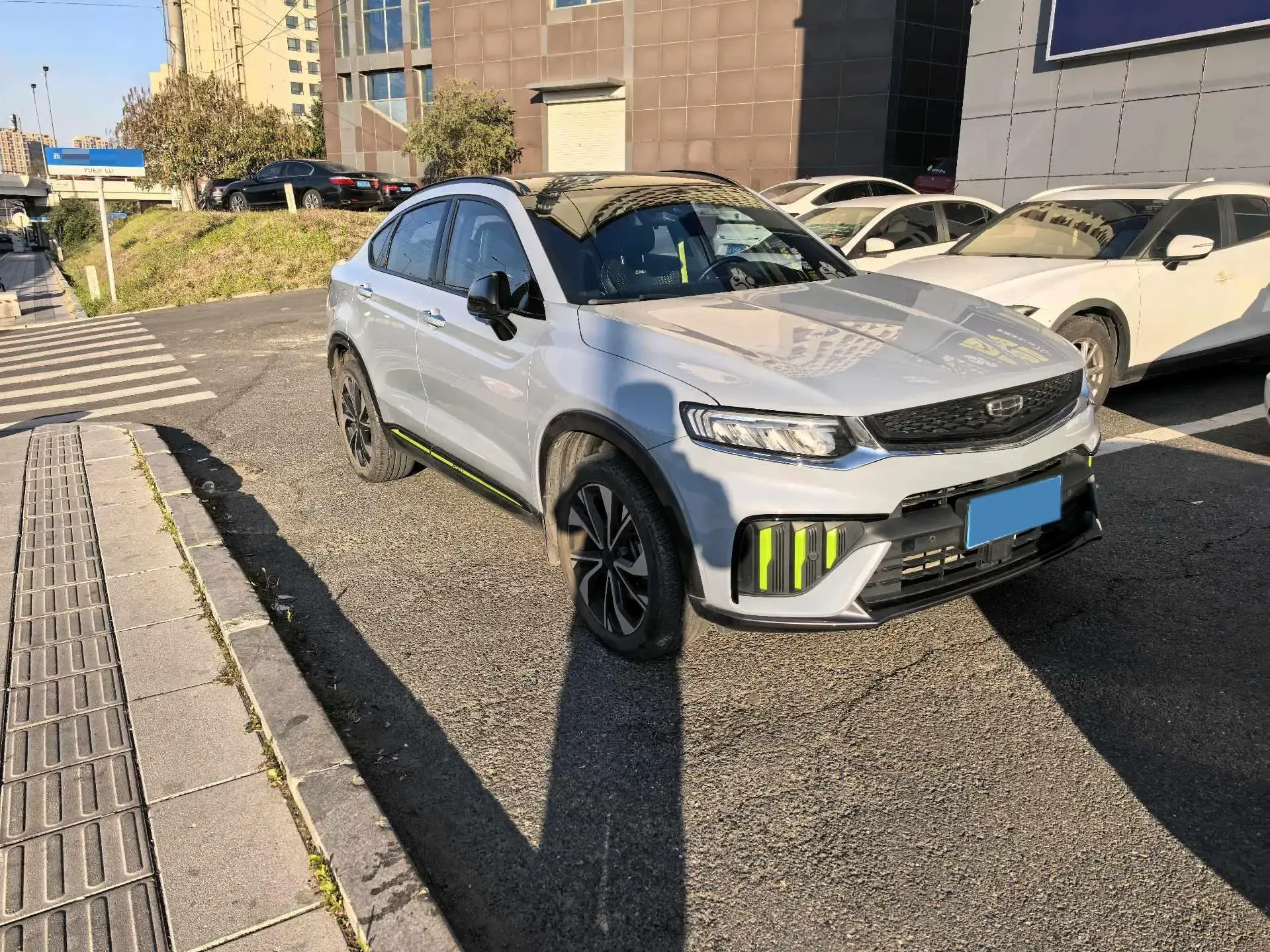 2021 GEELY TUGELLA thumbnail 2