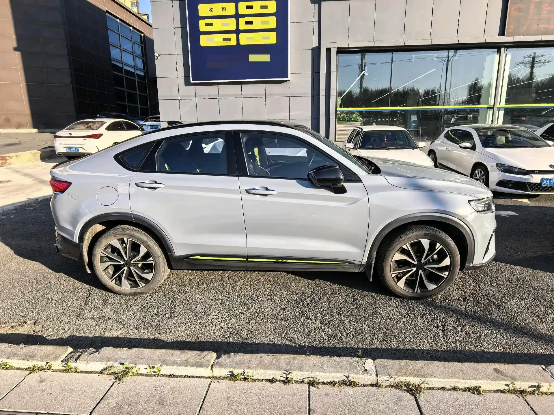 2021 GEELY TUGELLA thumbnail 3