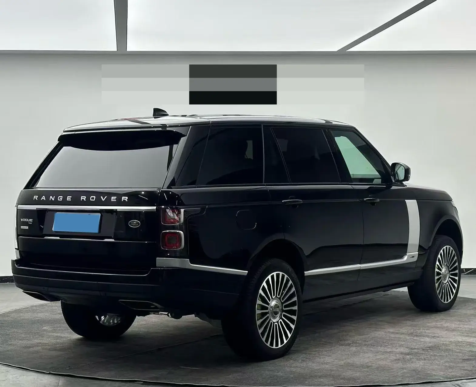 2020 LAND ROVER thumbnail 3