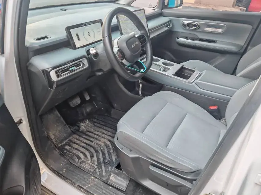 2023 AION Y thumbnail 2