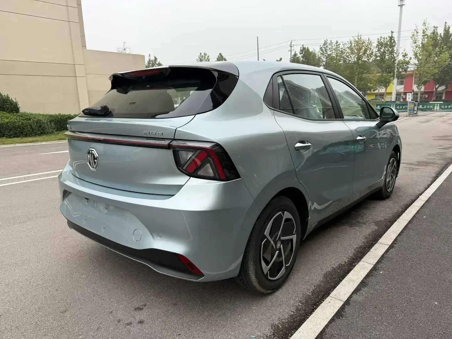 2023 MG MG4 thumbnail 4