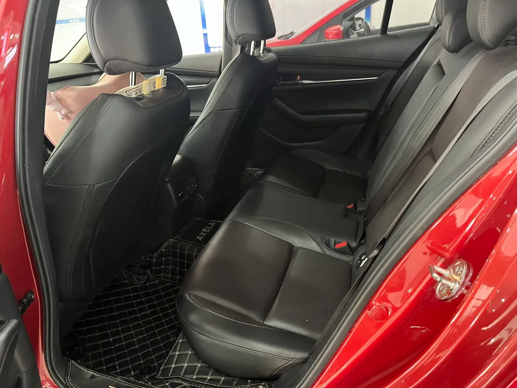 2021 MAZDA 3 thumbnail 4