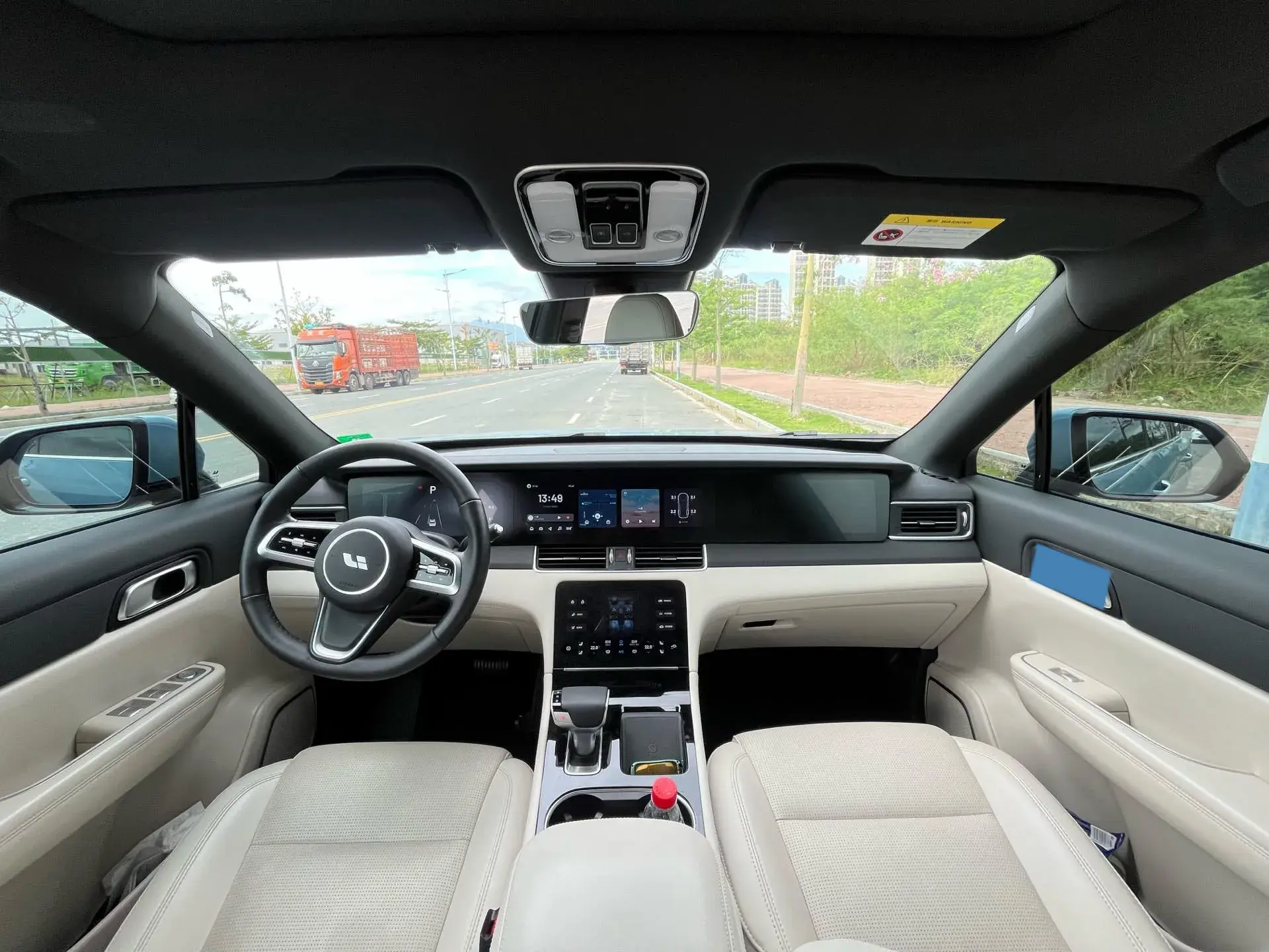 2021 LI ONE thumbnail 4