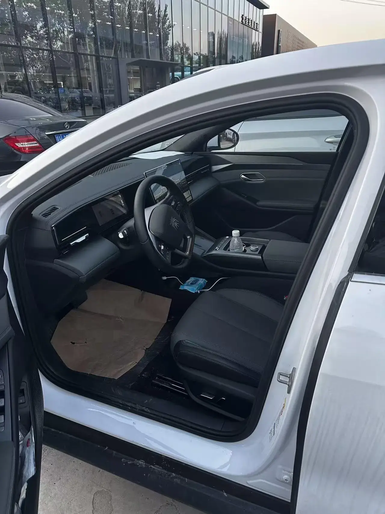 2025 BYD QINL thumbnail 3