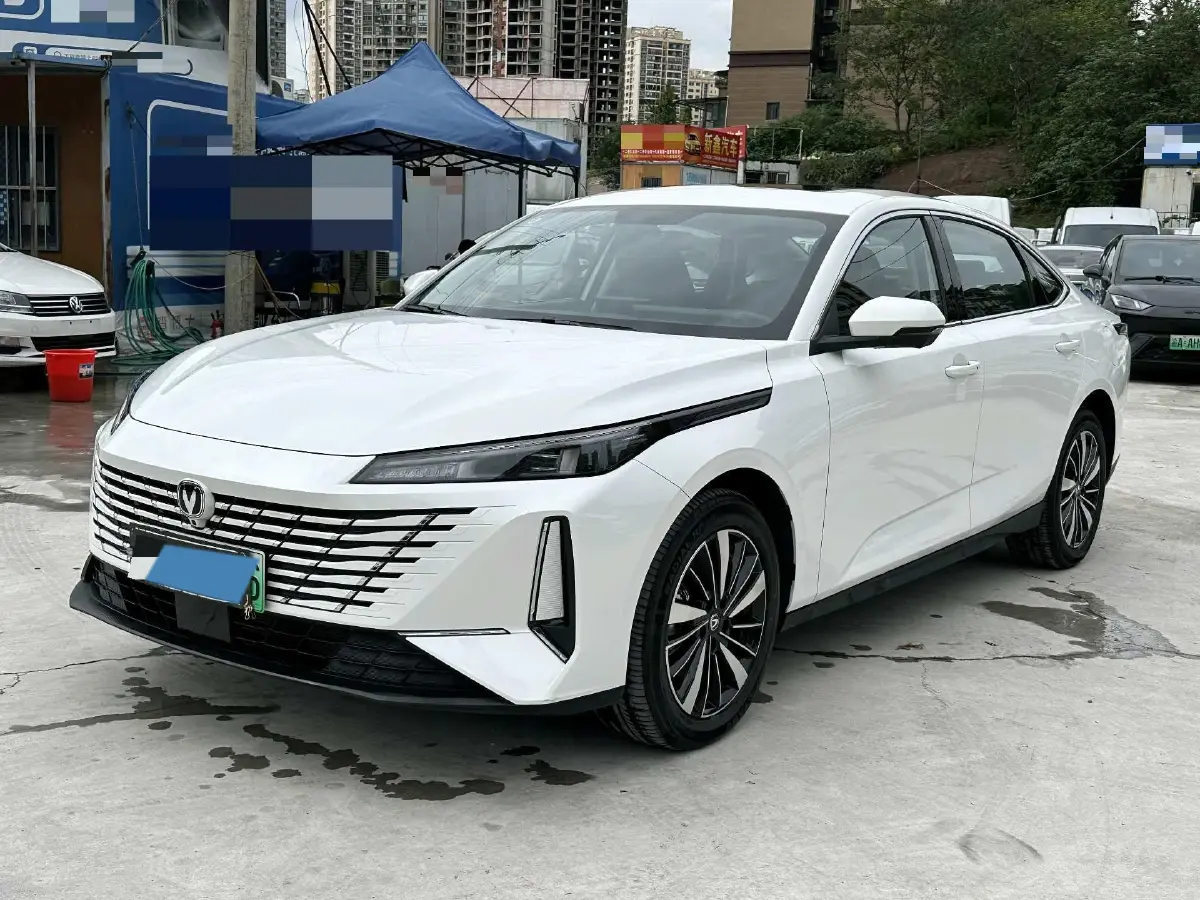 2025 ChangAn EadoPHEV 1.5L 98HP L4 E-CVT PHEV