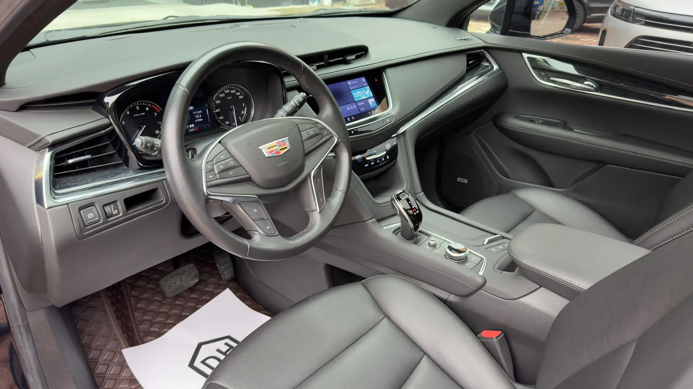 2023 CADILLAC XT5 thumbnail 4