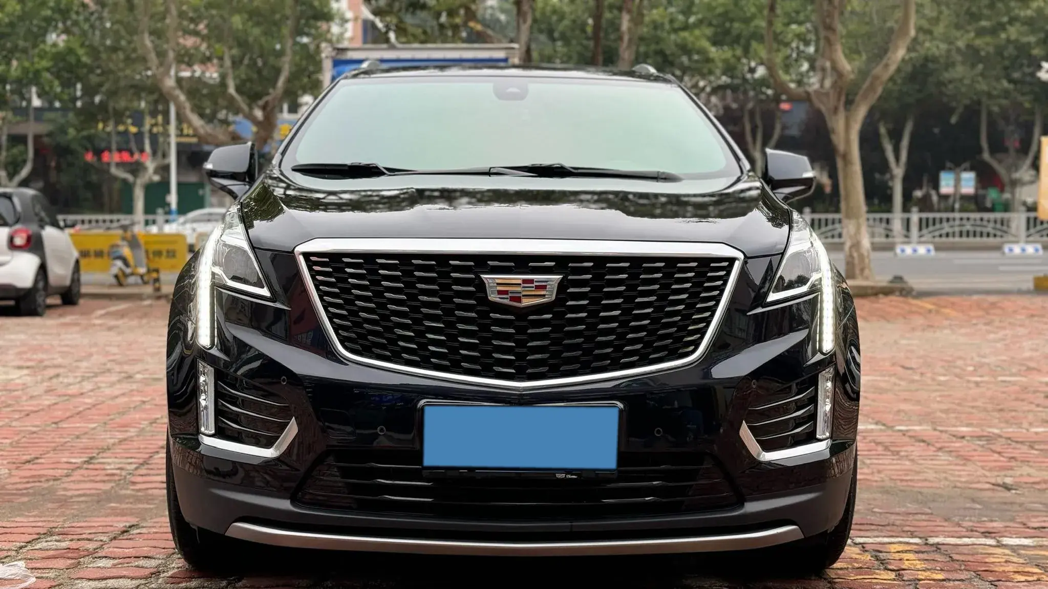 2023 CADILLAC XT5 thumbnail 3
