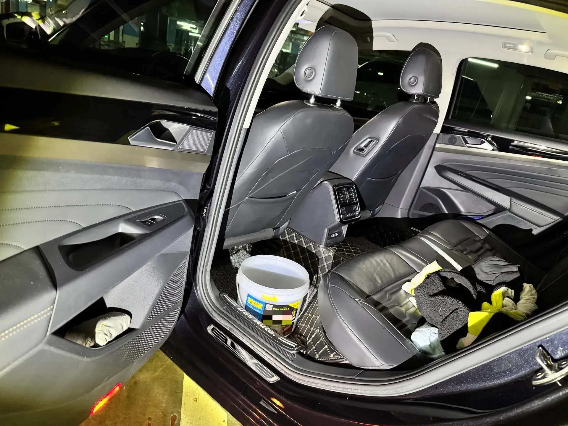 2019 VOLKSWAGEN PASSAT thumbnail 4