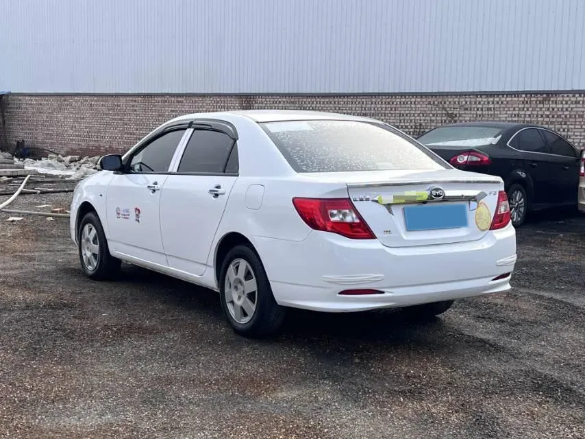 2015 BYD F3 1.5L 109HP L4 5MT,autocango,china used car exporter,china ev exporter,chinese used car exporter,chinese used ev exporter
