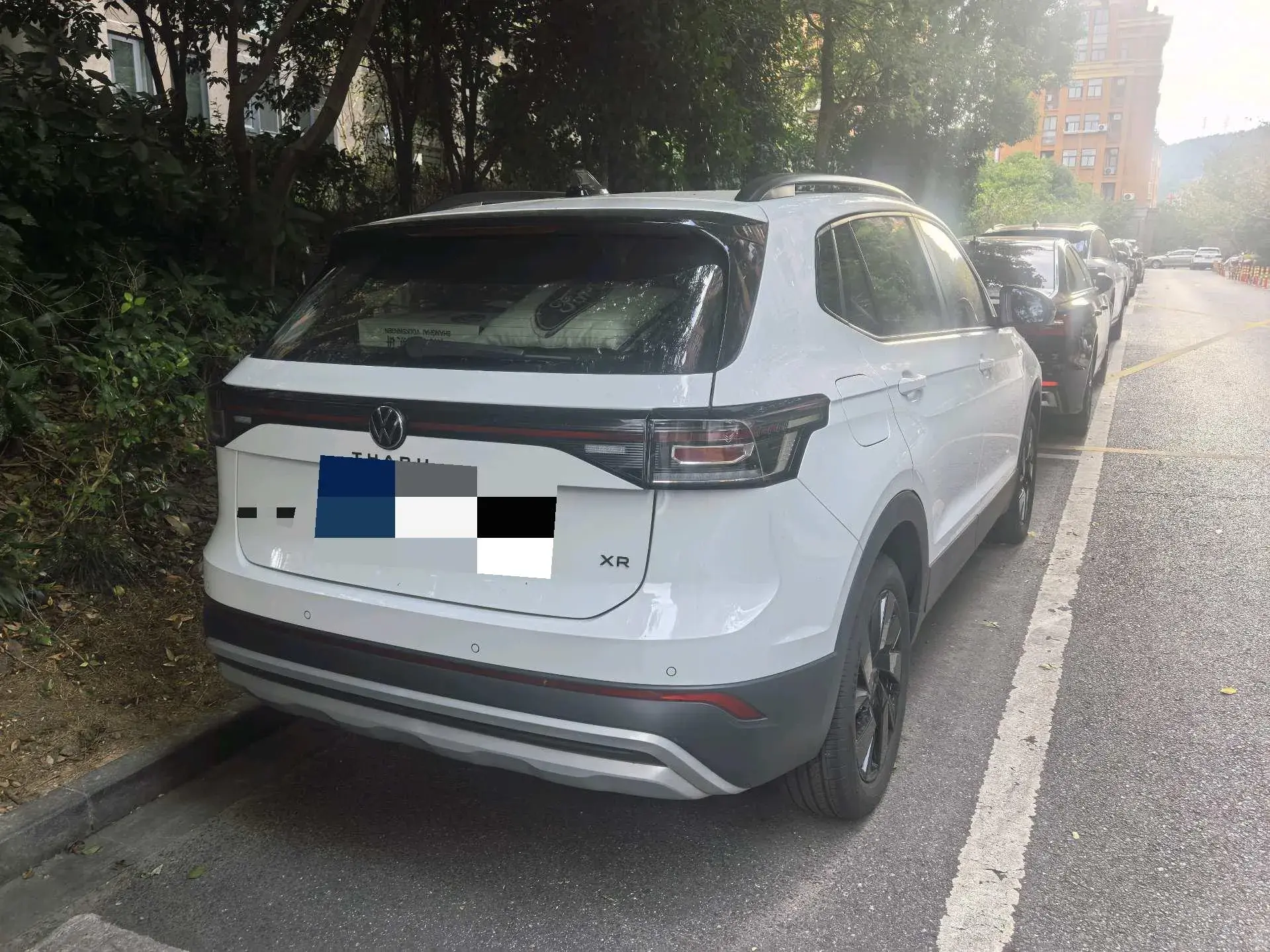 2025 VOLKSWAGEN THARU thumbnail 3