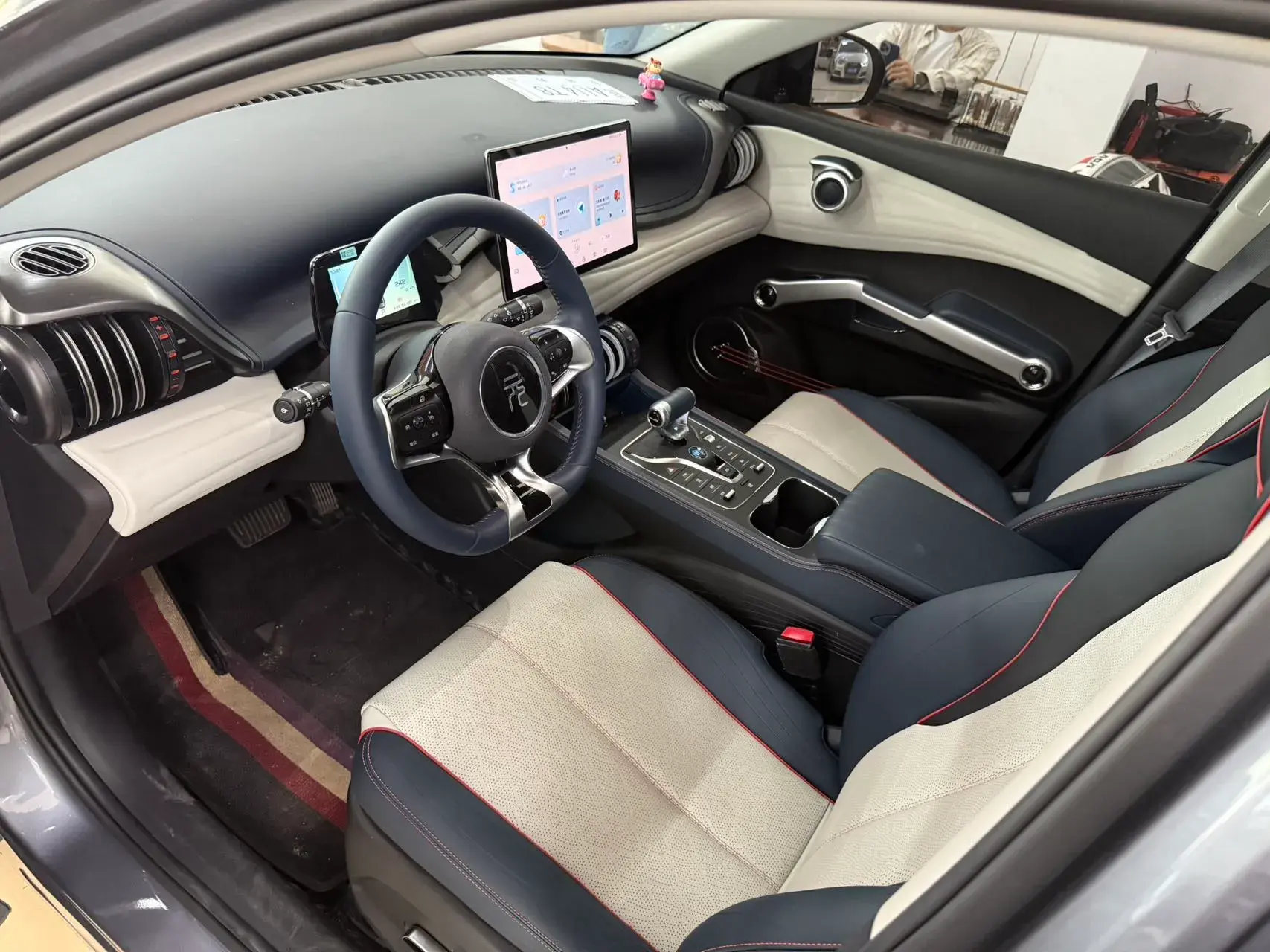 2023 BYD YUAN thumbnail 4