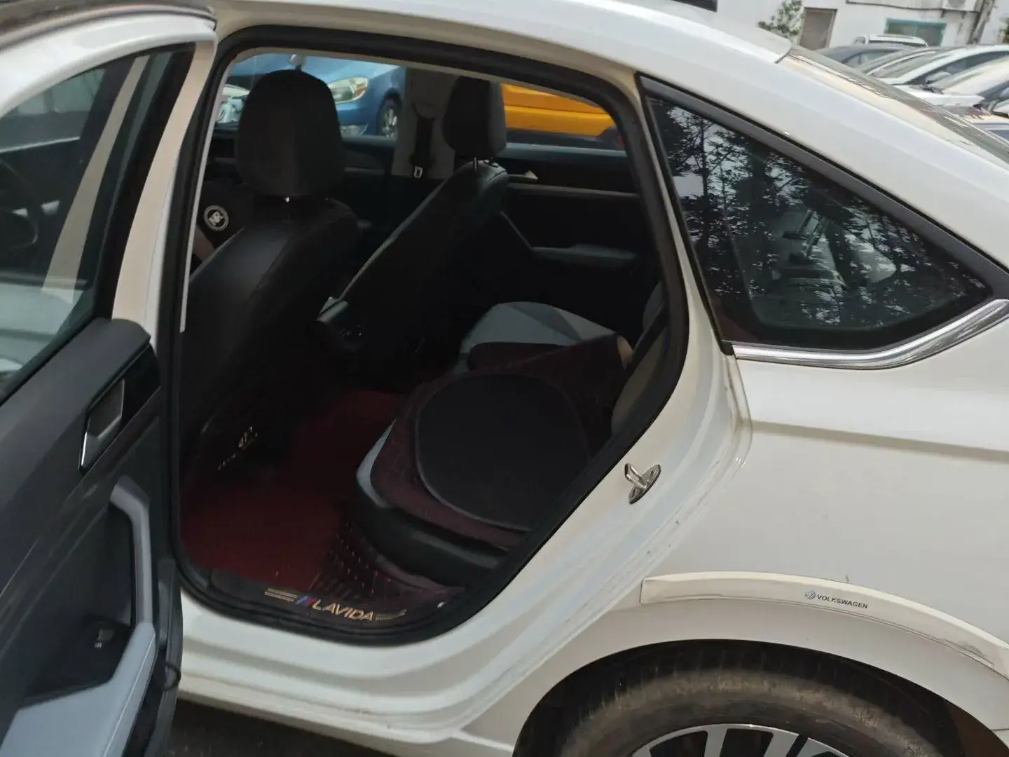 2023 VOLKSWAGEN LAVIDA thumbnail 4