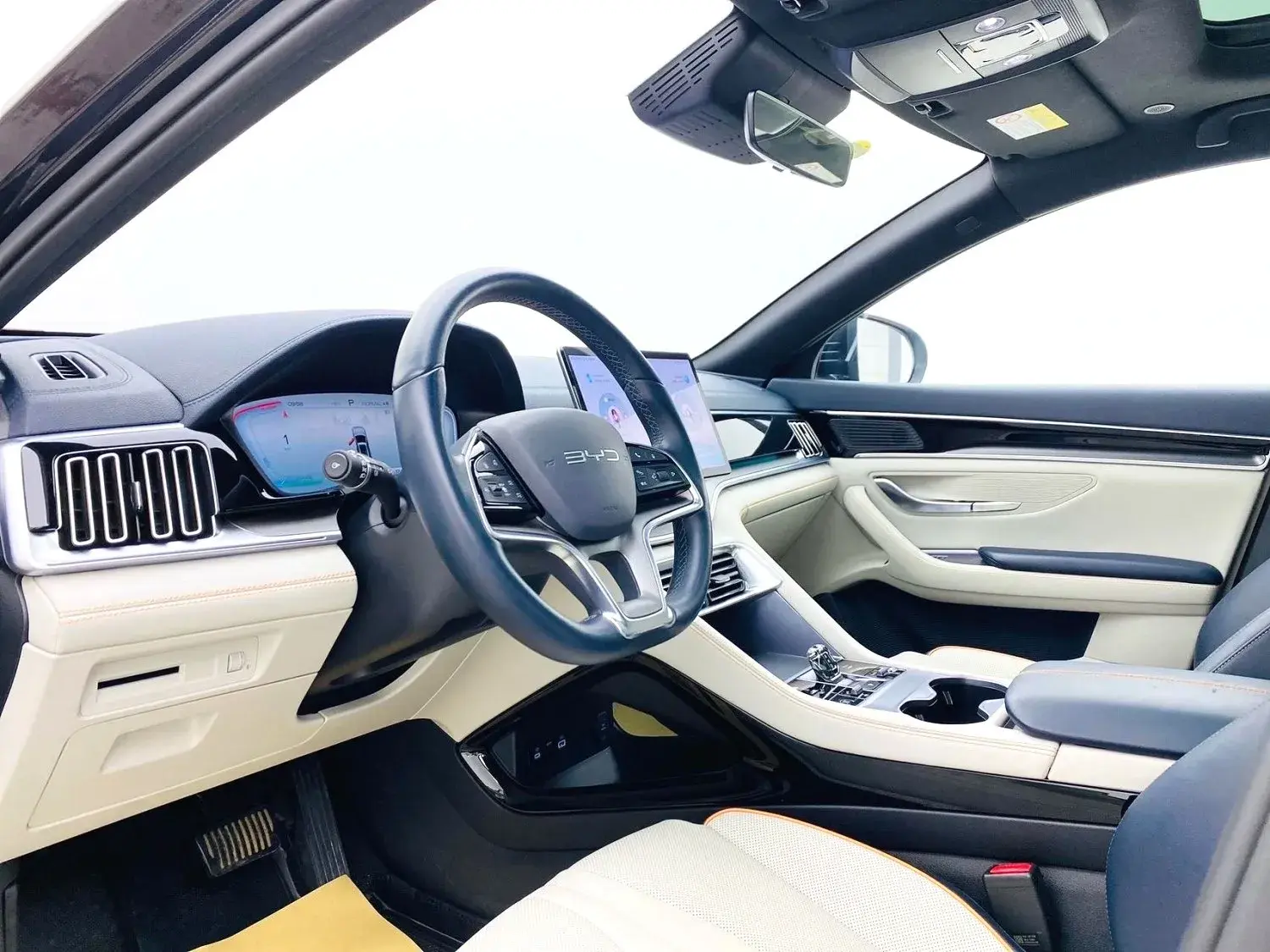 2023 BYD SONG thumbnail 4